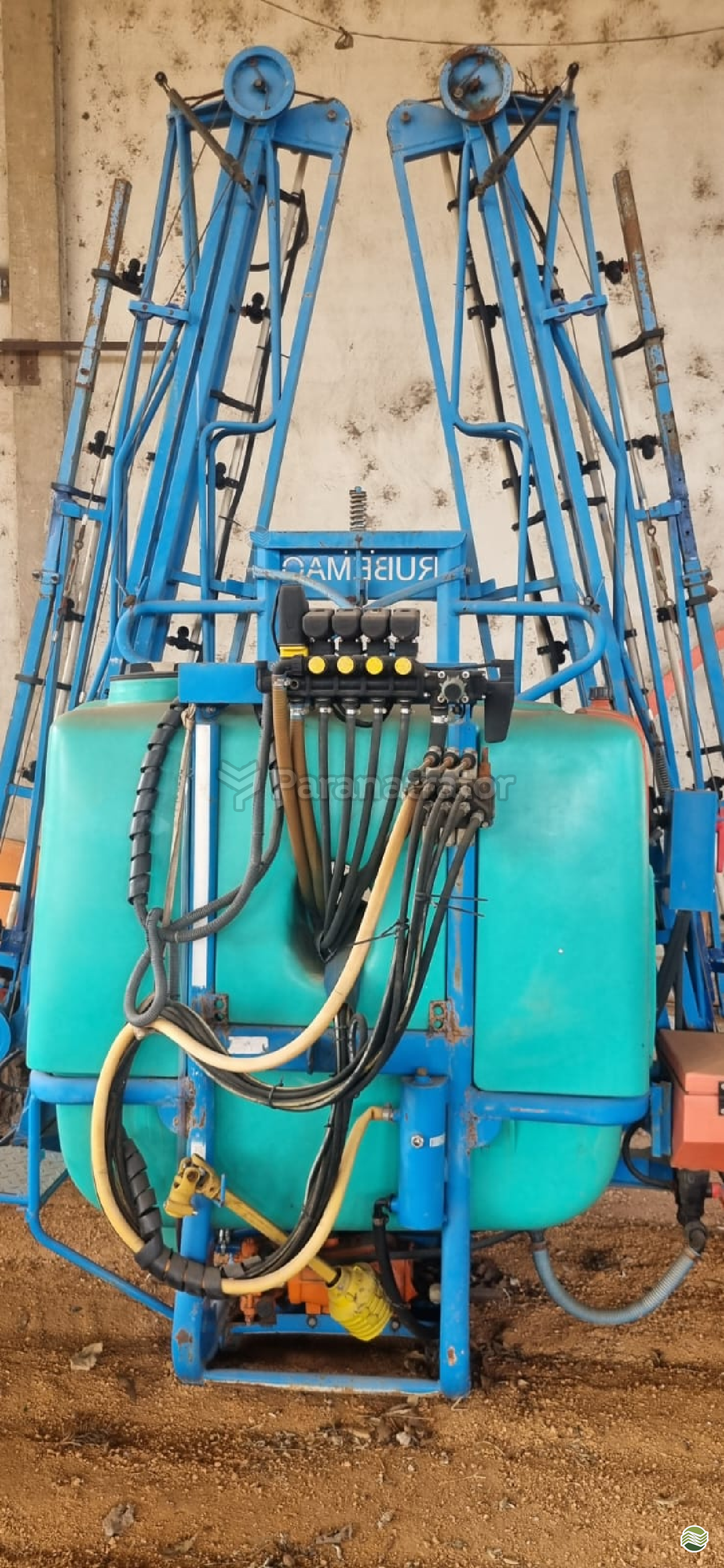 PULVERIZADOR RUBEMAQ RUBEMAQ 800 ACOPLADO Acoplado Hidráulico Paranatrator CASTRO PARANÁ PR